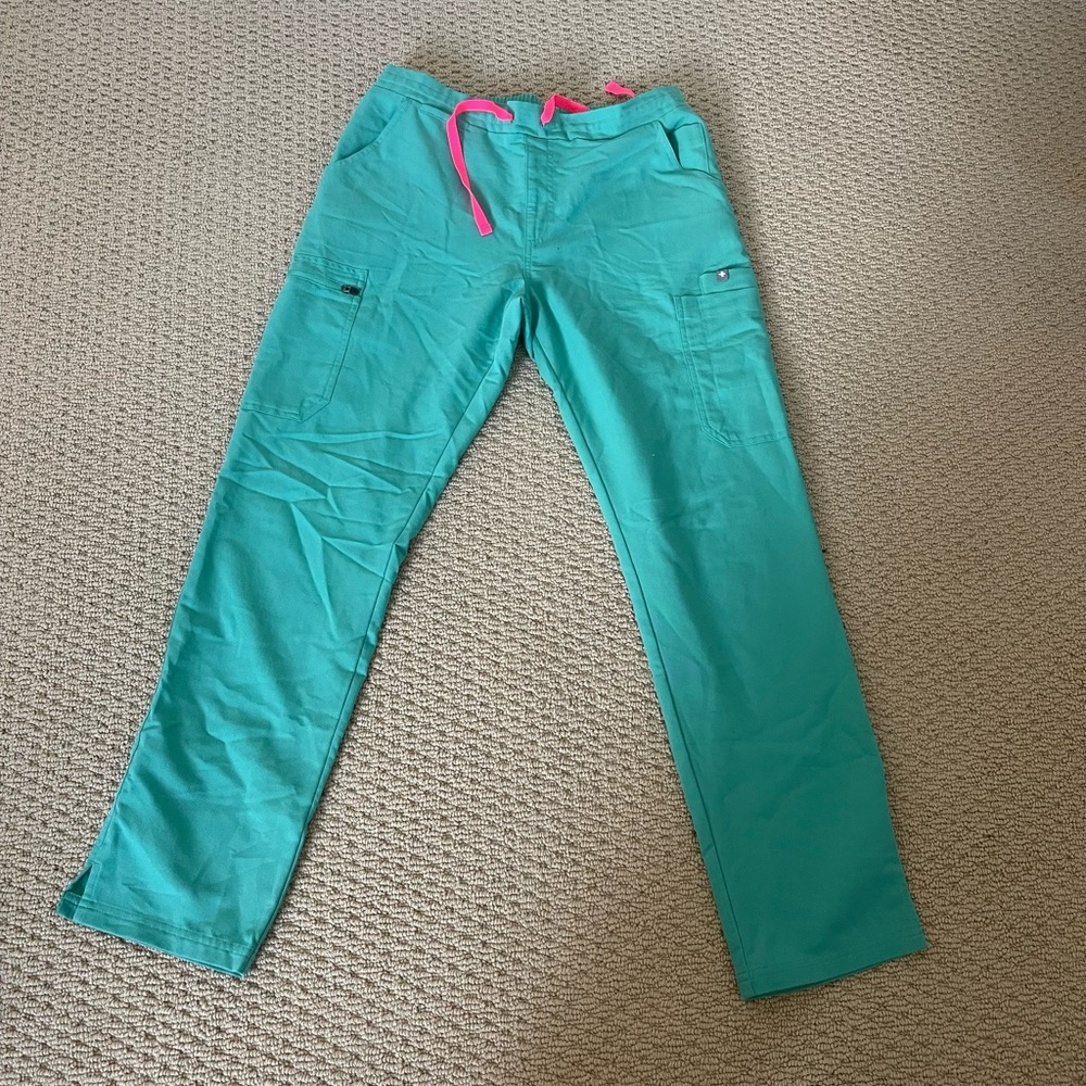 FIGS Yola SURGICAL GREEN